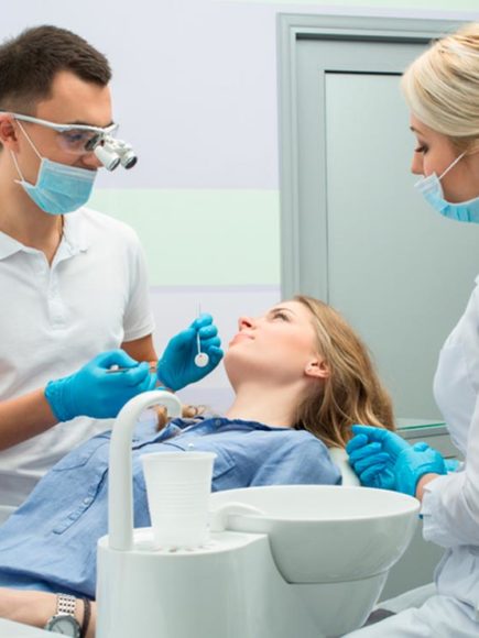 Auxiliar de Clínica Dental (Con Certificación Universitaria Internacional y Equivalencia de 30 ECTS)