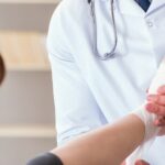 ¿Qué es un traumatólogo y qué hace?